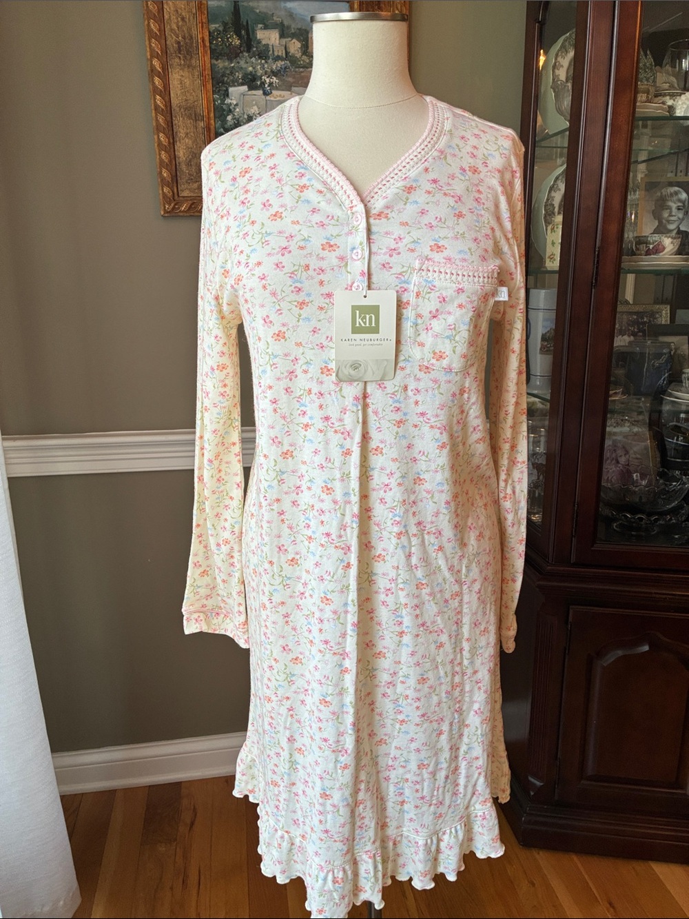 Karen Neuburger Cream Nightgown with Pink Floral Print Size Medium